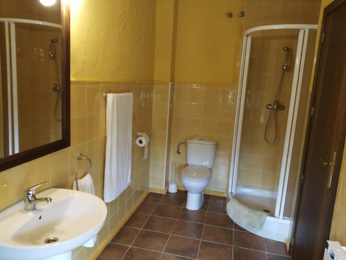 Villa Viv. De Uso Turistico Fuente El Tejo - Casa Ana Burgohondo Esterno foto