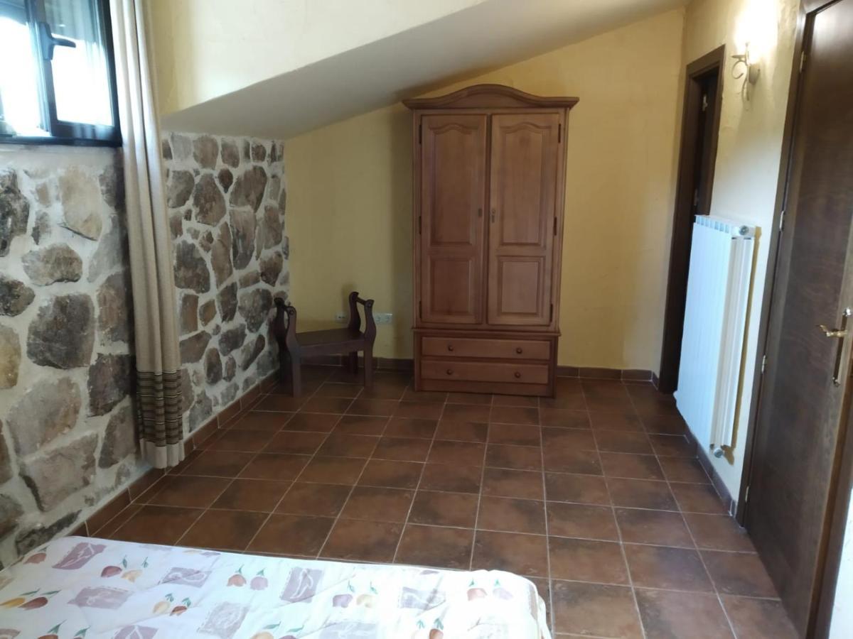 Villa Viv. De Uso Turistico Fuente El Tejo - Casa Ana Burgohondo Esterno foto