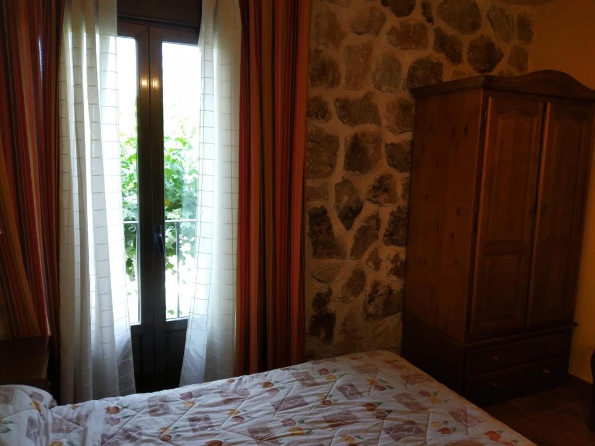 Villa Viv. De Uso Turistico Fuente El Tejo - Casa Ana Burgohondo Esterno foto